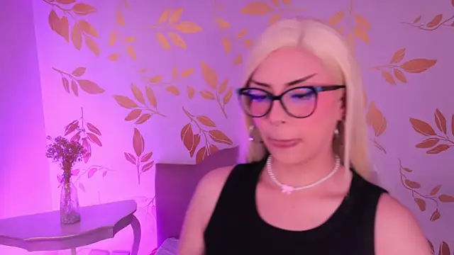 Misselektra   online show from 02/11/26, 05:18