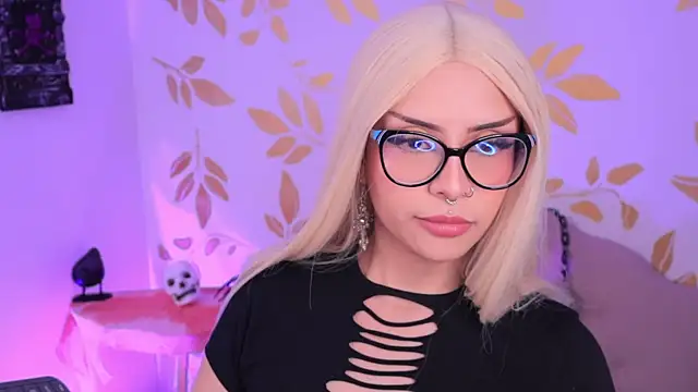 Misselektra   online show from 10/22/25, 03:39