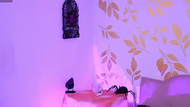 Misselektra   online show from 10/30/25, 04:55