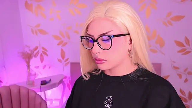 Misselektra   online show from 02/09/26, 05:38