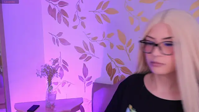 Misselektra   online show from 09/10/25, 04:44