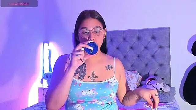 mabellfox online show from 12/14/25, 10:37