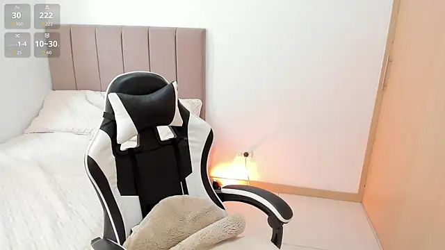 soyamandaa  online show from 02/17/26, 06:38