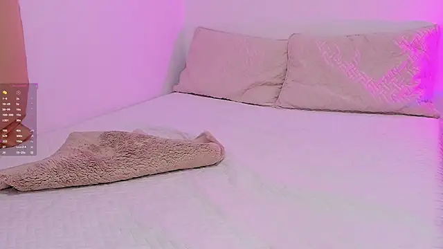 soyamandaa  online show from 10/28/25, 10:52