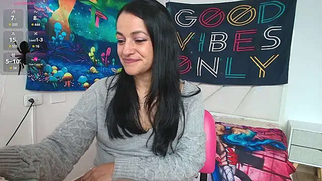 LovelyAzucena online show from 03/18/26, 02:08