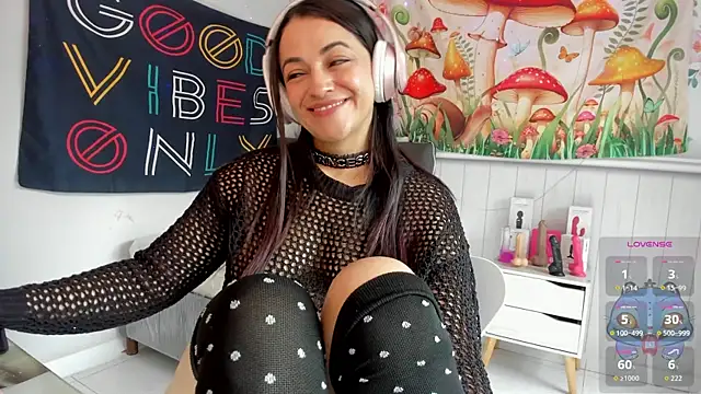 LovelyAzucena online show from 11/26/25, 01:55