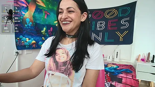 LovelyAzucena online show from 03/06/26, 02:12