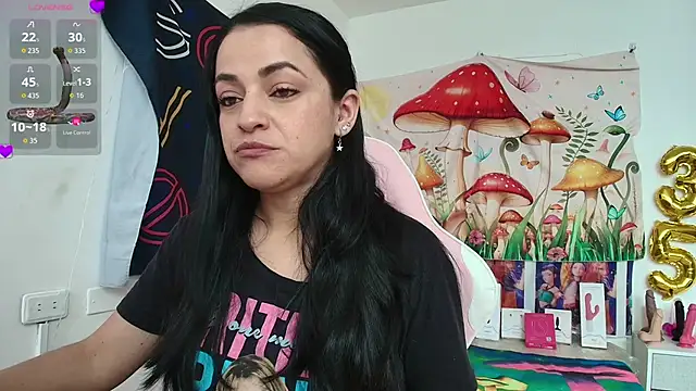 LovelyAzucena online show from 05/22/26, 02:59