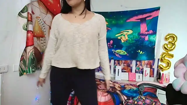LovelyAzucena online show from 05/26/26, 02:37