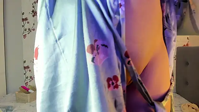 Alisagold90 online show from 12/15/25, 07:58