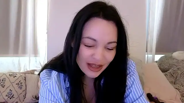 Snapshot of Lilie_romeo chatting on 11/02/25, 12:10 Lilie romeo online show from 11/02/25, 12:10