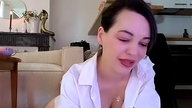 Lilie romeo online show from 02/10/25, 11:46