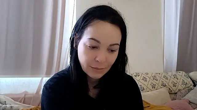 Snapshot of Lilie_romeo chatting on 10/28/25, 11:09 Lilie romeo online show from 10/28/25, 11:09