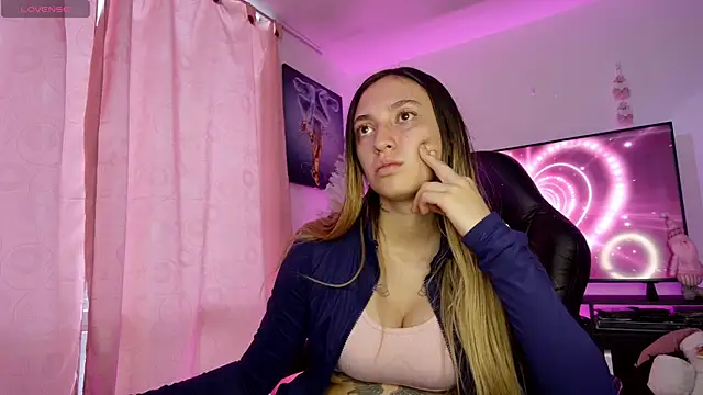 TiffanyBela online show from 12/04/25, 09:14