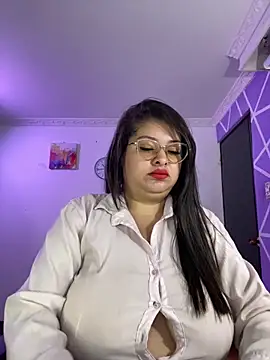 MiiaaJoness online show from 12/17/25, 02:44