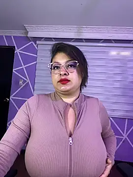 MiiaaJoness online show from 05/28/26, 04:02