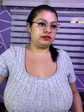 MiiaaJoness online show from 04/22/26, 03:52