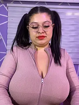 MiiaaJoness online show from 05/04/26, 04:32