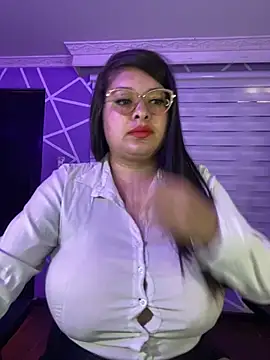 MiiaaJoness online show from 10/30/25, 03:42