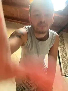 Snapshot of JacoLive chatting on 10/13/25, 09:38 JacoLive online show from 10/13/25, 09:38