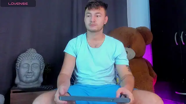 Snapshot of JacoLive chatting on 10/04/25, 11:06 JacoLive online show from 10/04/25, 11:06