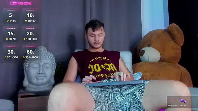 Snapshot of JacoLive chatting on 10/12/25, 12:56 JacoLive online show from 10/12/25, 12:56