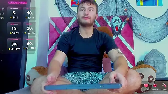 Snapshot of JacoLive chatting on 10/29/25, 12:31 JacoLive online show from 10/29/25, 12:31