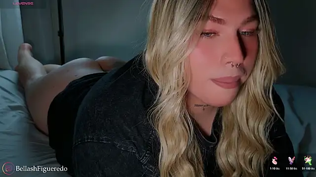 IsabellaFigueredo   online show from 11/16/25, 06:29