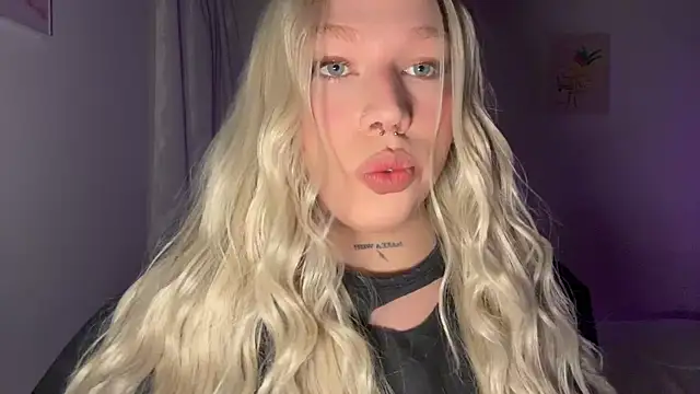 IsabellaFigueredo   online show from 02/22/26, 11:56