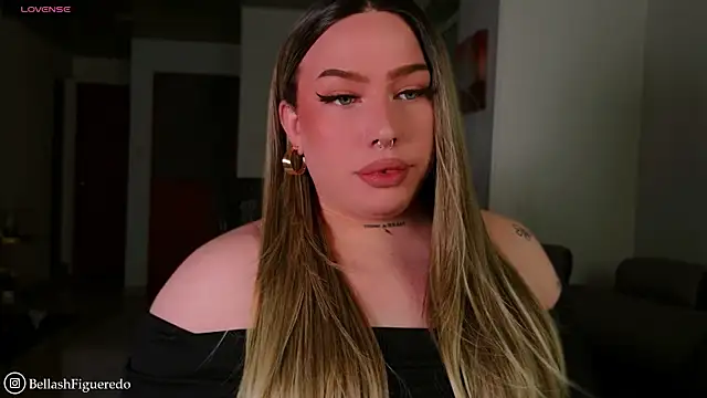 IsabellaFigueredo   online show from 04/15/26, 08:31