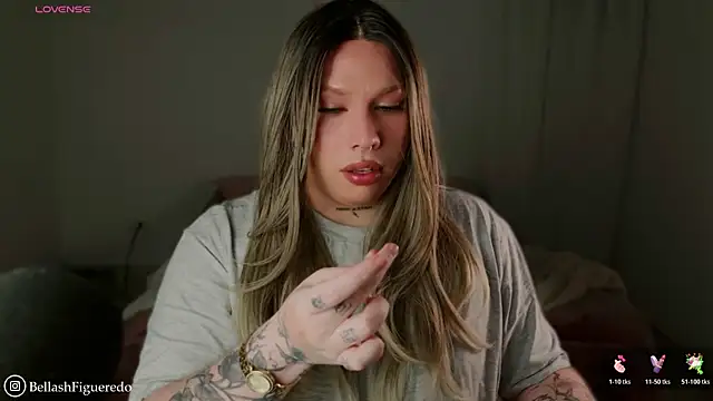 IsabellaFigueredo   online show from 03/15/26, 08:32