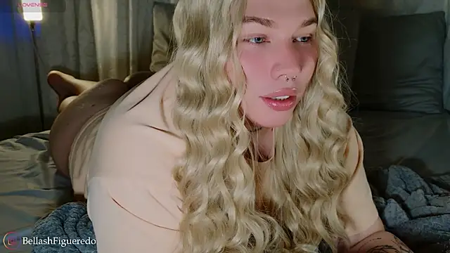 IsabellaFigueredo   online show from 11/06/25, 07:07