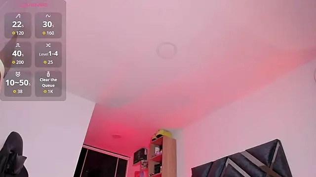 Snapshot of Nicolle_alexandra chatting on 07/11/26, 10:04 Nicolle alexandra online show from 07/11/26, 10:04