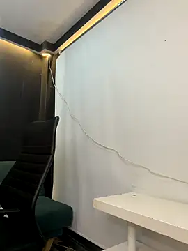 CelesteBrucee online show from 12/02/25, 07:59