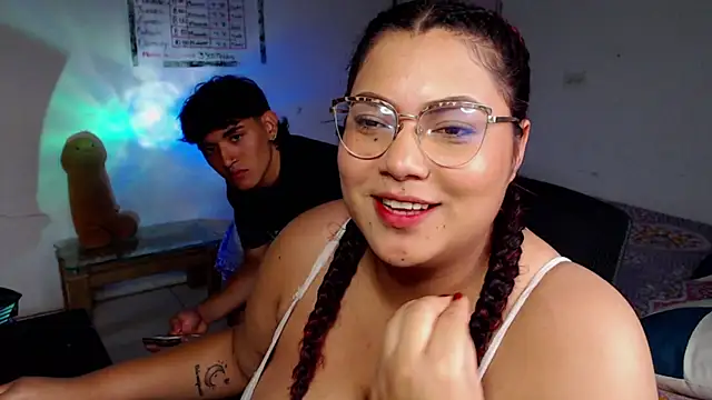 girl milk2 online show from 03/28/26, 10:55