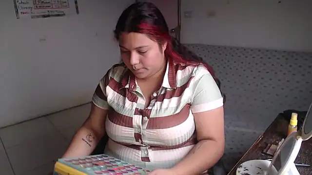 girl milk2 online show from 11/27/25, 07:58