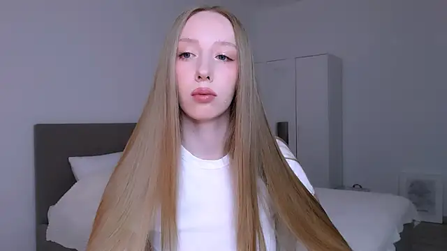 Luna insniity online show from 03/29/26, 08:21