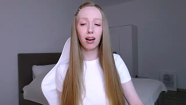 Luna insniity online show from 02/08/26, 08:28