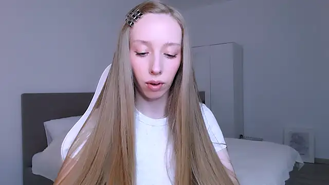 Luna insniity online show from 02/25/26, 08:52