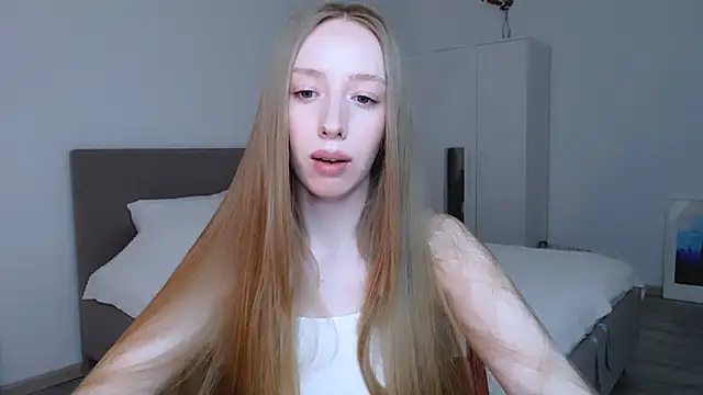 Snapshot of Luna_insniity chatting on 03/03/25, 07:28 Luna insniity online show from 03/03/25, 07:28