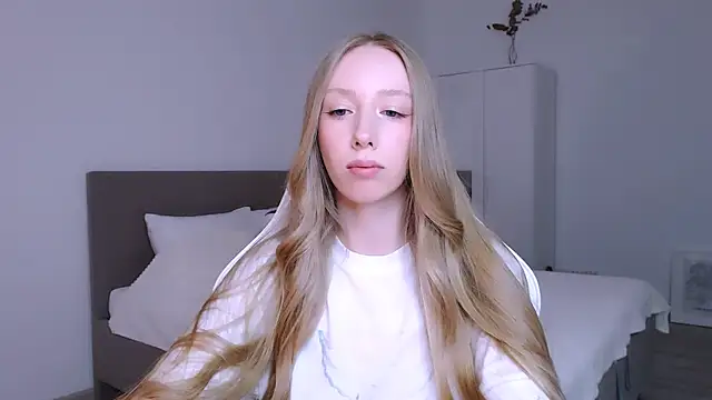 Luna insniity online show from 11/04/25, 07:50