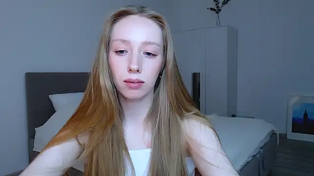 Snapshot of Luna_insniity chatting on 02/16/25, 07:49 Luna insniity online show from 02/16/25, 07:49