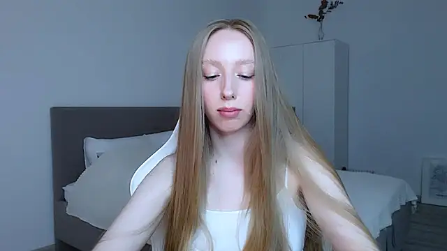 Snapshot of Luna_insniity chatting on 09/15/25, 06:52 Luna insniity online show from 09/15/25, 06:52