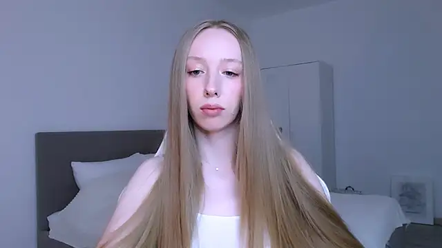 Luna insniity online show from 03/09/26, 09:18