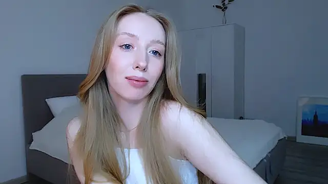 Snapshot of Luna_insniity chatting on 02/05/25, 11:17 Luna insniity online show from 02/05/25, 11:17