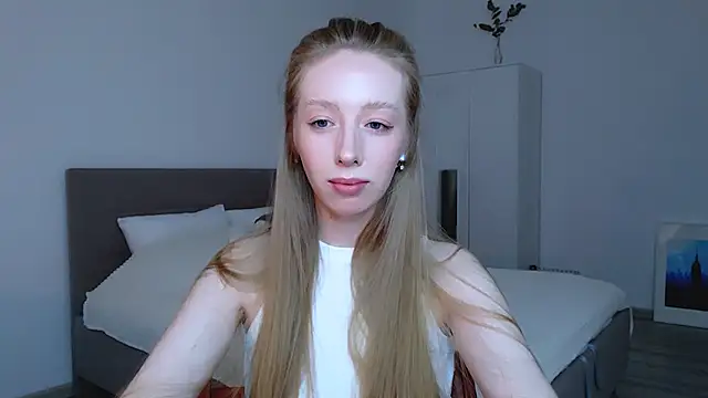 Snapshot of Luna_insniity chatting on 02/15/25, 07:50 Luna insniity online show from 02/15/25, 07:50