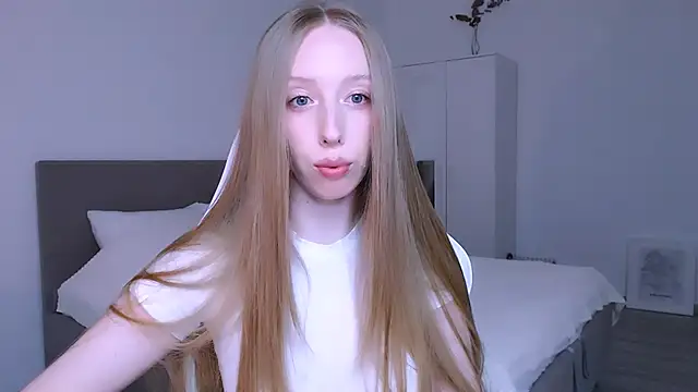 Luna insniity online show from 12/20/25, 08:44