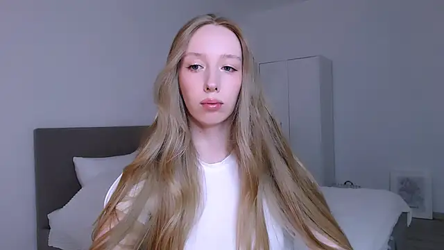 Luna insniity online show from 03/06/26, 09:21