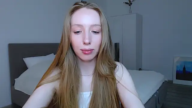 Snapshot of Luna_insniity chatting on 02/06/25, 02:22 Luna insniity online show from 02/06/25, 02:22