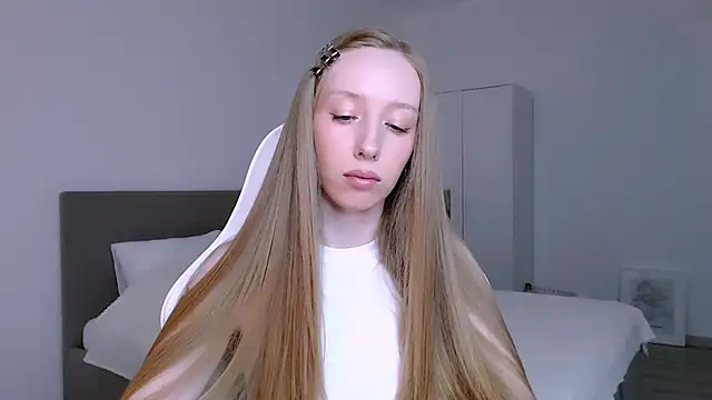 Luna insniity online show from 02/18/26, 08:49